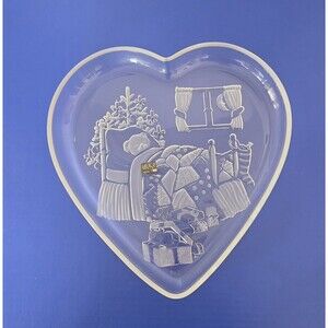 Mikasa Crystal Christmas Dream Heart Shaped Frosted Glass Serving Tray Valentine